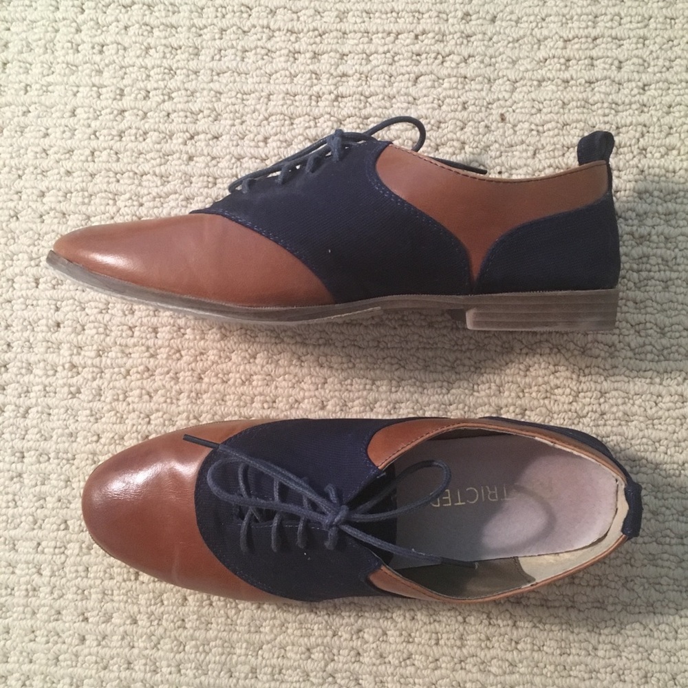 Restricted Size 9 Women’s Oxfords